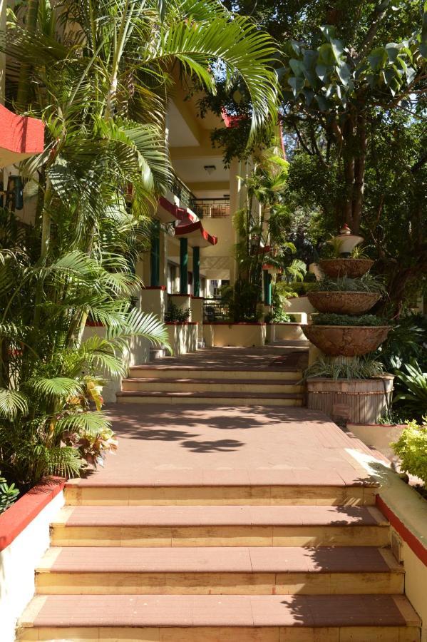 Adamo The Resort Matheran Extérieur photo