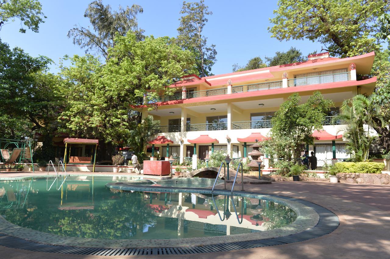 Adamo The Resort Matheran Extérieur photo