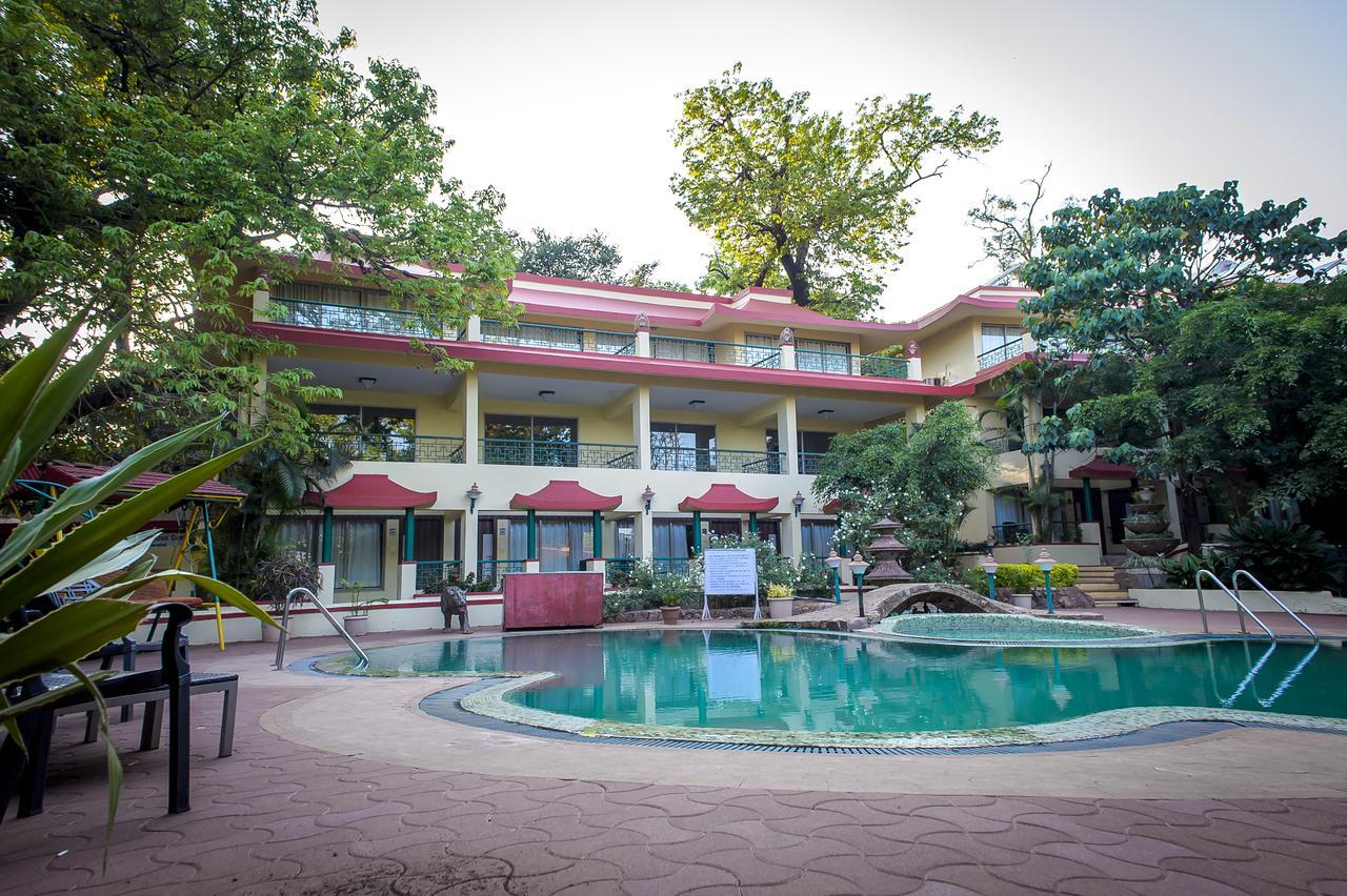 Adamo The Resort Matheran Extérieur photo
