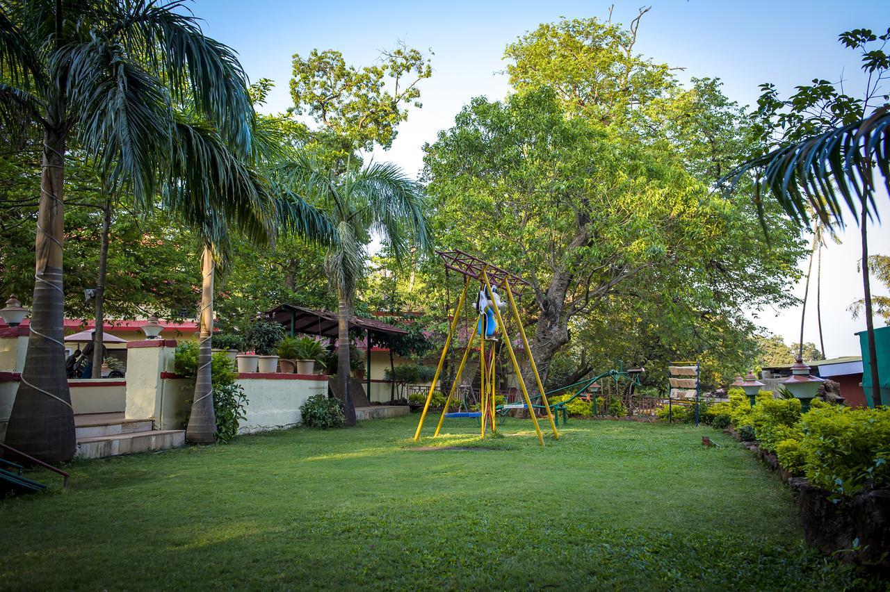 Adamo The Resort Matheran Extérieur photo